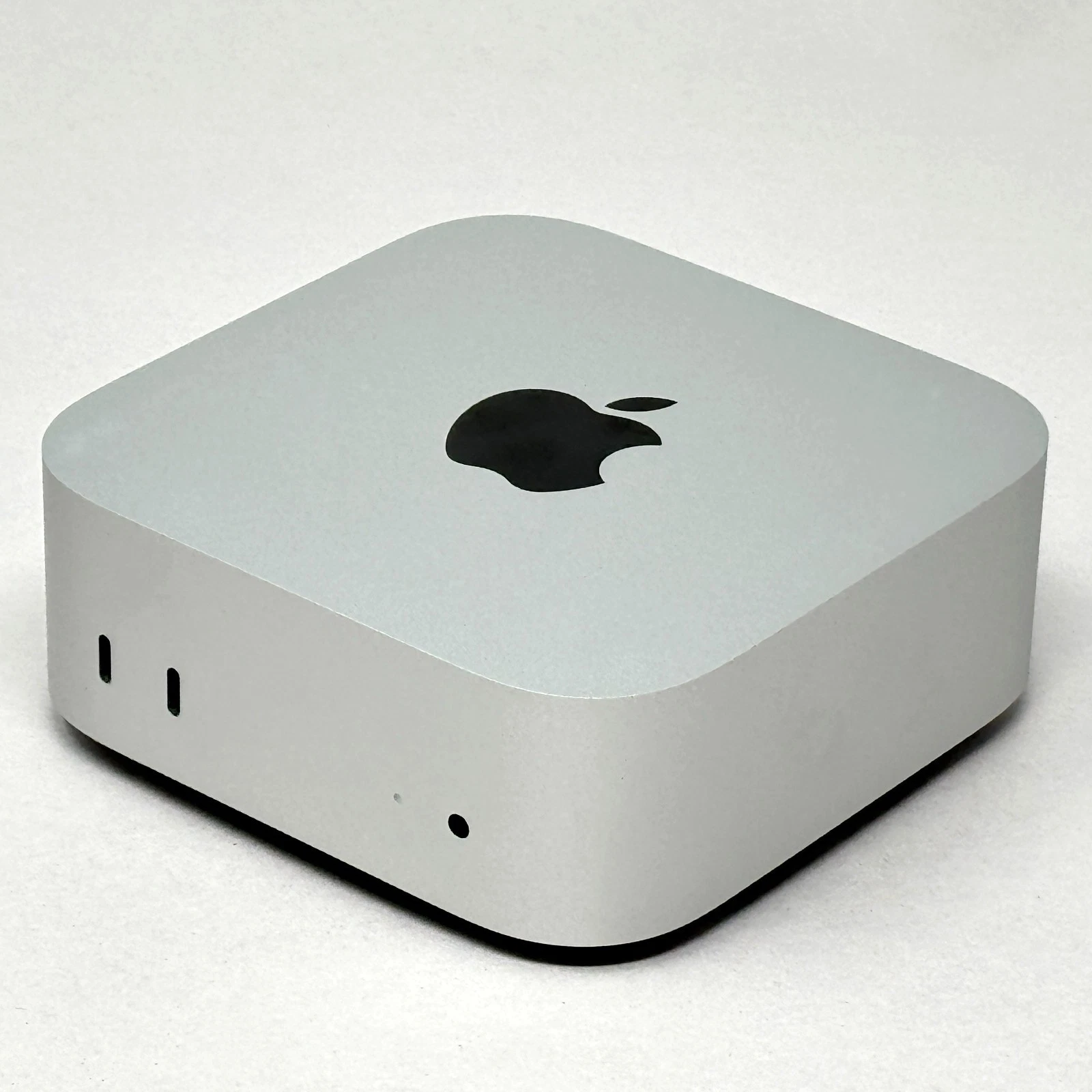 Apple Mac Mini (2024)